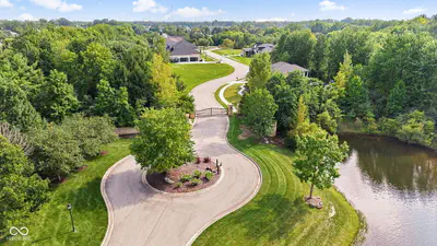 10470 Woodhall Lane, Carmel - 12
