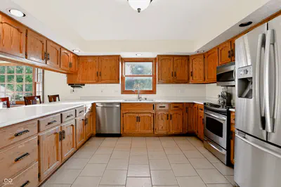 10211 Hidden Meadow Lane, Indianapolis - 18