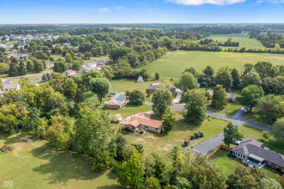 2448 S Sunrise Drive, New Palestine - 60