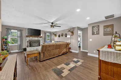 6876 W 300 S, Morgantown - 14
