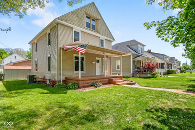 624 N Pine Street, Seymour