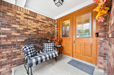 261 Oakwood, Greenwood - 11