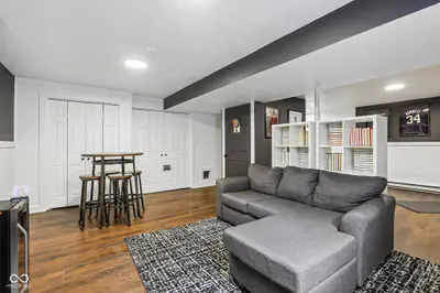 7974 Cobblesprings Drive, Avon - 38