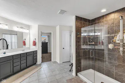 9875 Gallop Lane, Fishers - 14