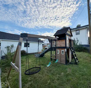 2358 N Grand Avenue, Connersville - 34
