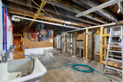 500 E Washington Street, Frankfort - 47