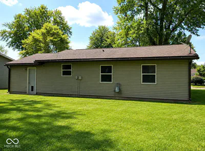26 Center Drive, Crawfordsville - 2