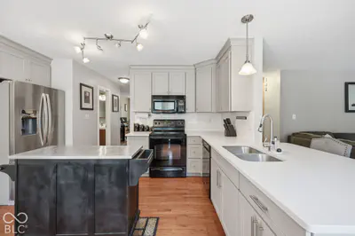 8576 Sunningdale Boulevard, Indianapolis - 16