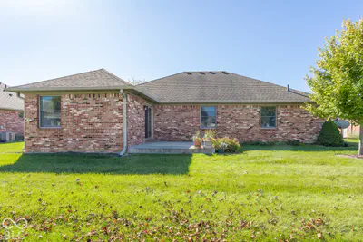 1026 Plum Street, Brownsburg - 33