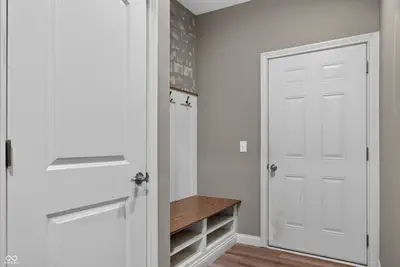 5806 Walkabout Way, Brownsburg - 37