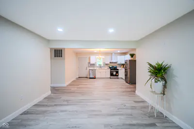 1500 W 11th Street, Anderson - 10