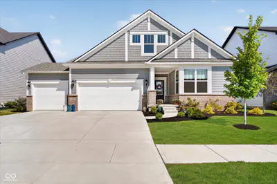 128 Creststone Boulevard, Westfield