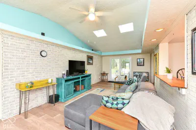 7521 600, McCordsville - 9