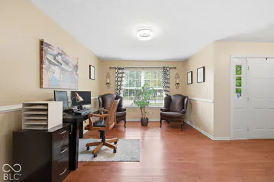 8576 Sunningdale Boulevard, Indianapolis - 10