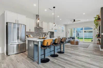 6939 Pickett Place, Carmel - 20