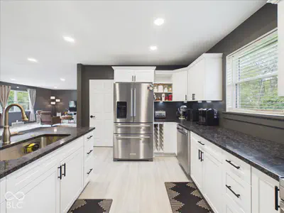 1048 Kessler Boulevard West Drive, Indianapolis - 17