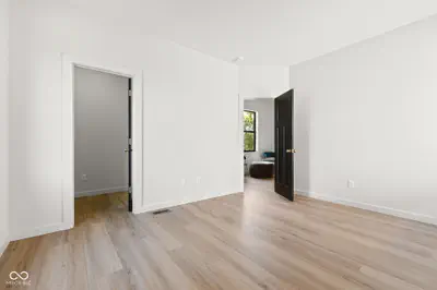 2069 Yandes, Indianapolis - 48