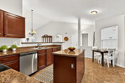 6656 Deer Hill Drive, McCordsville - 6