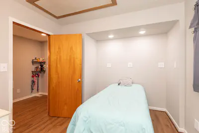 1003 Center Street, Seymour - 13