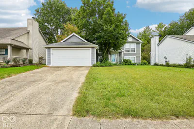 1565 Chase Boulevard, Greenwood