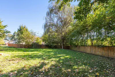 688 Prince Drive, Greenwood - 17