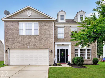 797 Hickory Pine Drive, Whiteland - 1