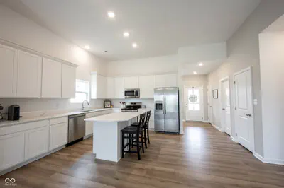 1585 Pebble Beach Drive, Pendleton - 2