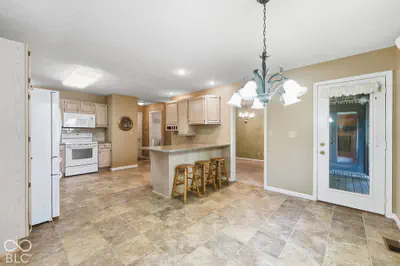 5600 Sun Point Drive, Muncie - 14