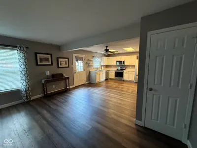 10022 Sapphire Berry Lane, Fishers - 11