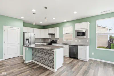 574 Harstad Boulevard, Westfield - 8