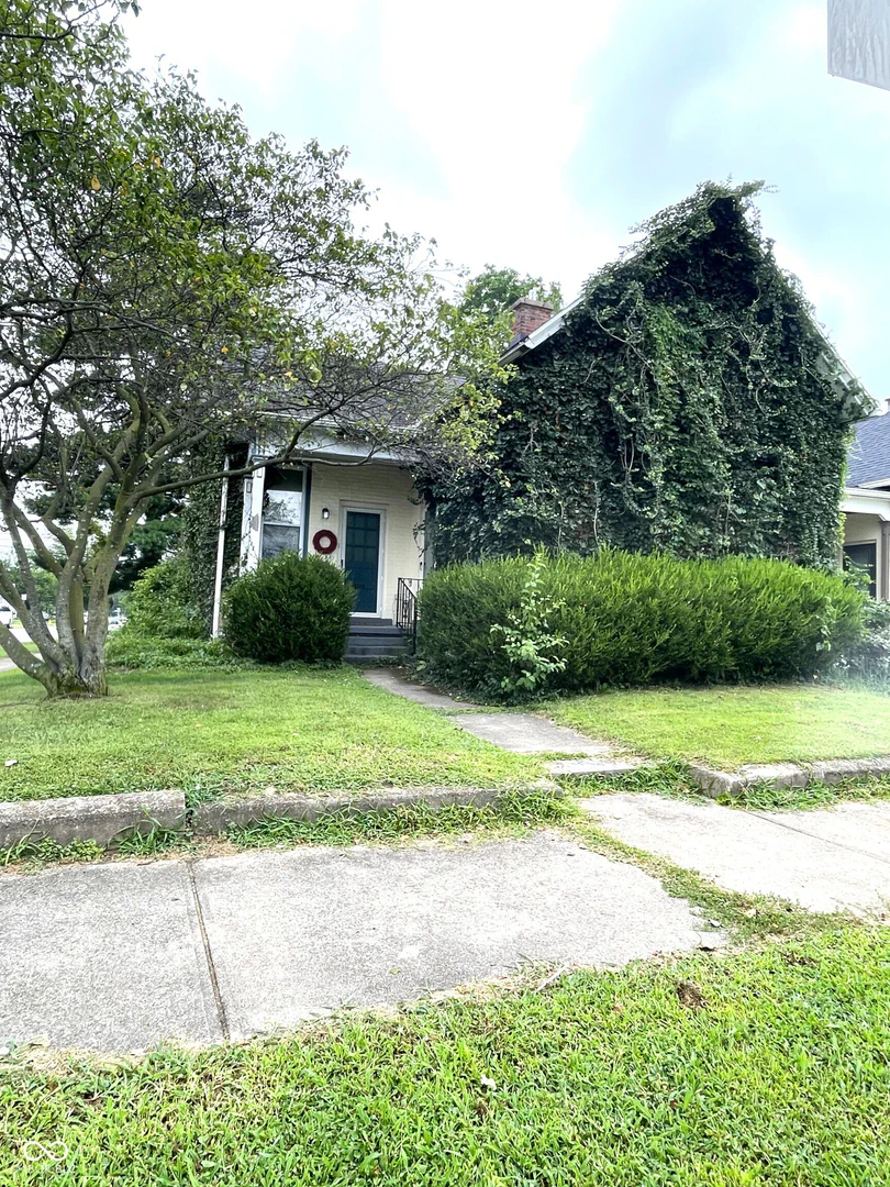 501 Chestnut, Seymour