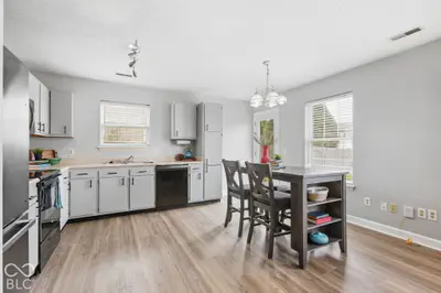 18084 Sanibel Circle, Westfield - 7