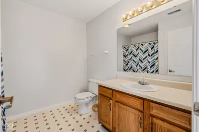206 Bishop, Seymour - 25