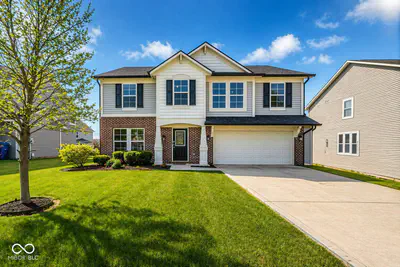 5571 W Woodhaven Drive, McCordsville