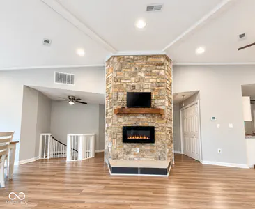 50 Woodlawn Village, Mitchell - 5