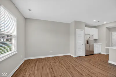 9587 Beckett Street, Avon - 17