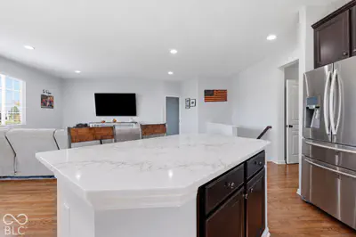 8390 N Doheny Drive, McCordsville - 23