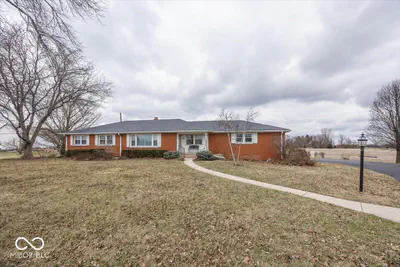 7838 US Highway 52, New Palestine - 39