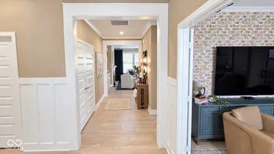 5048 Foxley Park Lane, Avon - 4