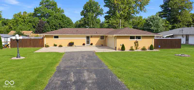 9940 Sunset Lane, Elwood