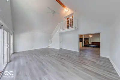 621 W Hemphill Drive, Nineveh - 16