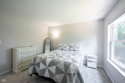 7591 Sycamore Grove, Indianapolis - 33