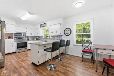 12440 State Road 32, Yorktown - 16