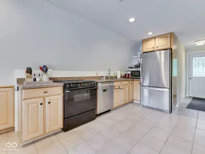 6250 Grosbeak Court, Nineveh - 39