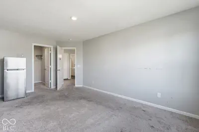 7743 Fairwood Boulevard, Plainfield - 25