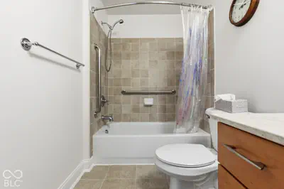 451 American Way N #2D, Carmel - 34