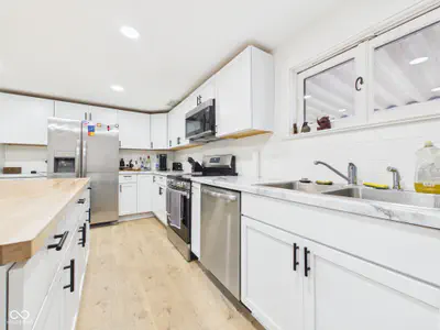 210 27th Street, Elwood - 11