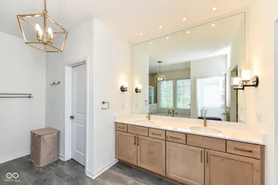 15679 Woodford Drive, Westfield - 21