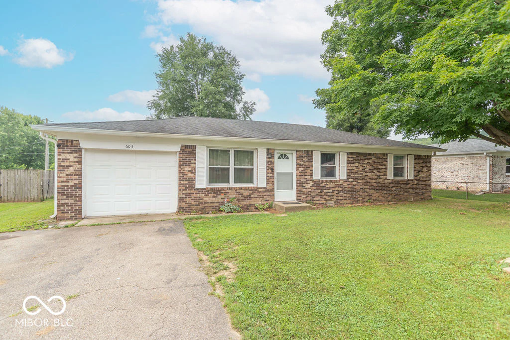 603 Meadows Drive, Mooresville