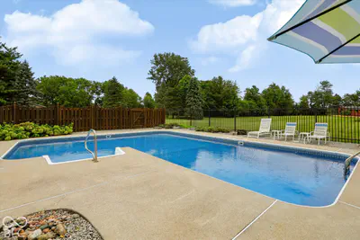 1595 400, Greenfield - 34